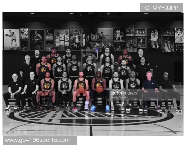 2017年勇士与热火激战回顾：篮球盛宴中的精彩瞬间与战术较量